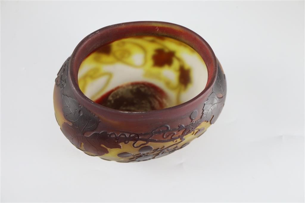 A Gallé cameo glass oval vase, c. 1900-1910, 15.5cm wide, 11.3cm high